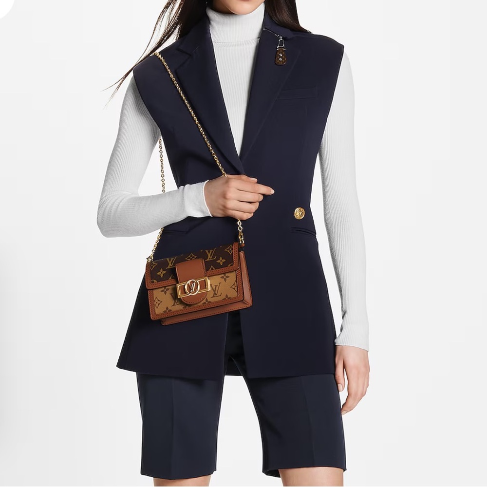 Louis Vuitton Dauphine Crossbody Bag - Picture 2 of 11